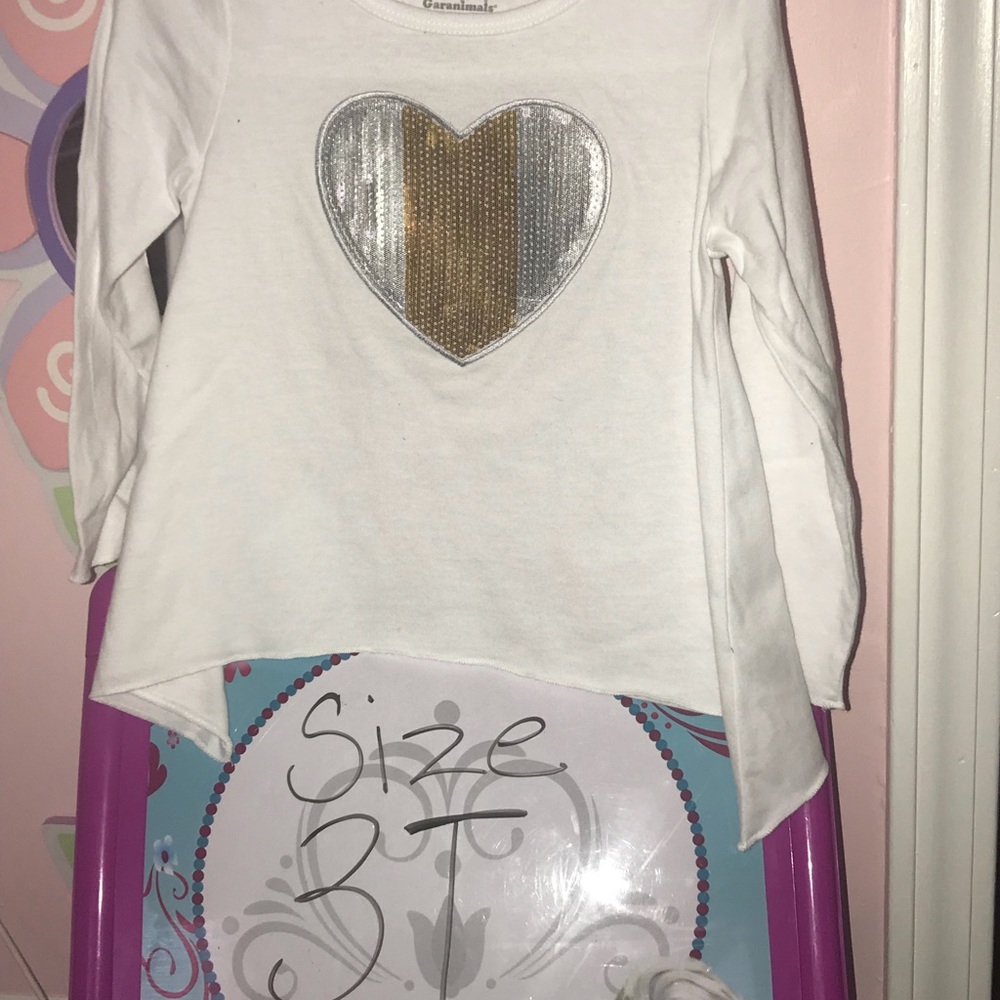 Long sleeve shirt with sequence heart ❤️